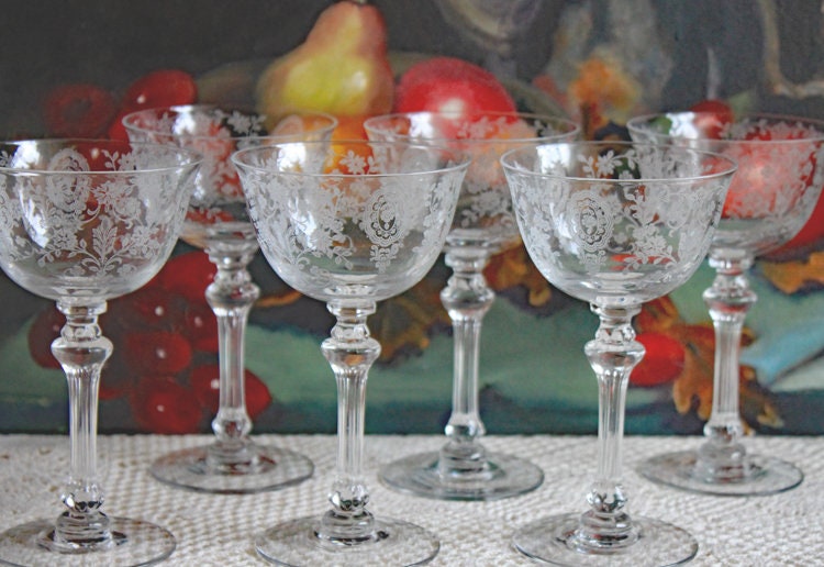 Vintage Cut Crystal Champagne Glasses. Set of 9 Vintage Glasses with Daisy  Motif. Fine Stemware.