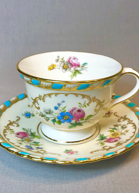 Vintage Tea Cup with Saucer by Mintons , H4051. Swirls and Floral Pattern. Made in England.