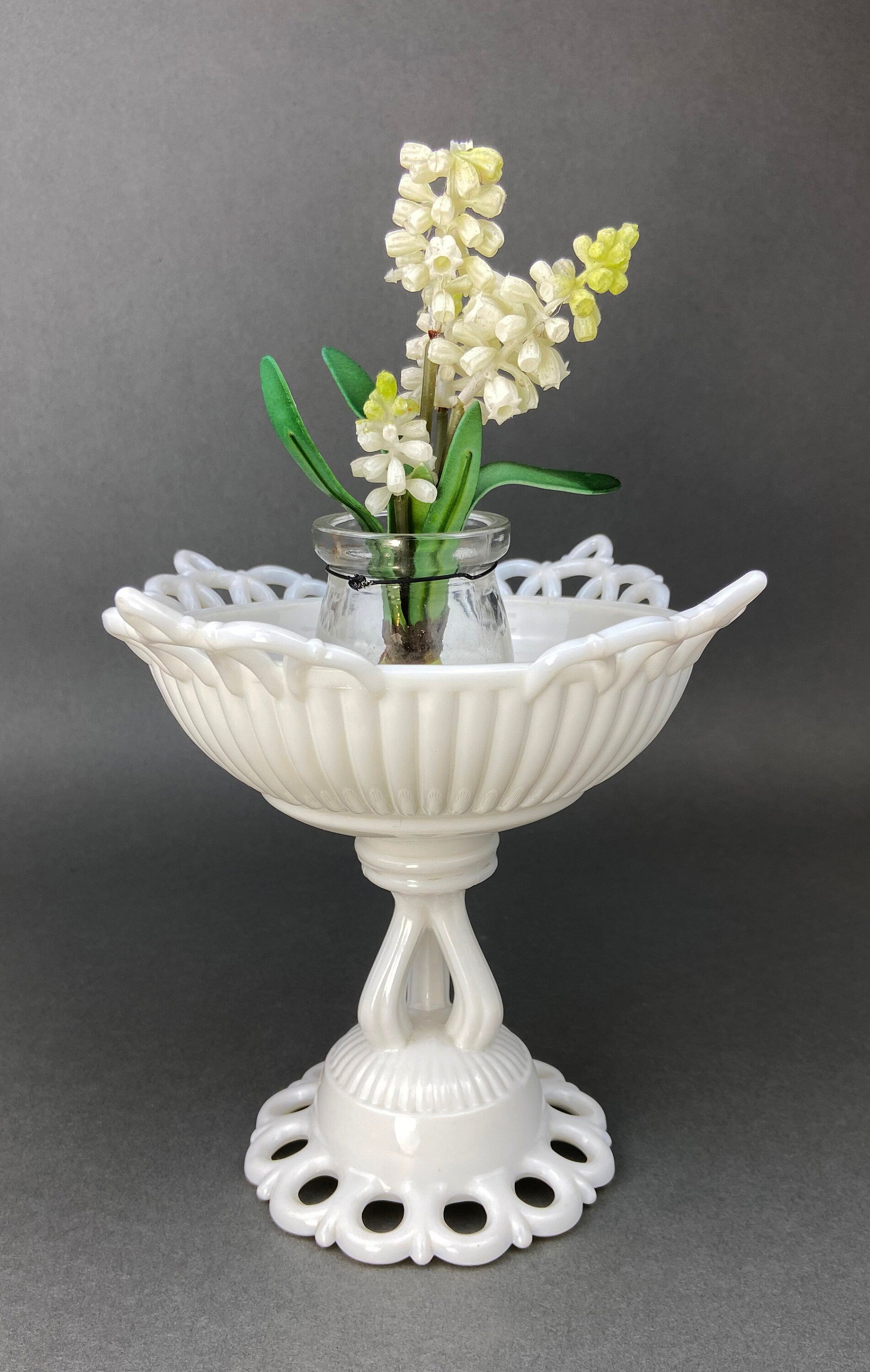 Vintage Large Westmoreland Milk Glass Lace Edge Footed Fruit Bowl