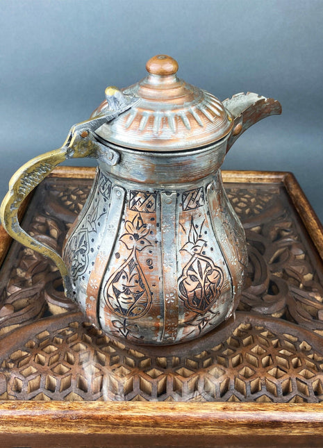 Vintage Turkish Copper Coffe Pot with Lid. Primitive Hand Hammered Dish. Collectible Rustic Home Decor.