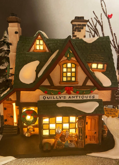 Department 56 Christmas Village House. Illuminated Dickens' Village Series. Quilly's Antiques. Heritage Village Collection.