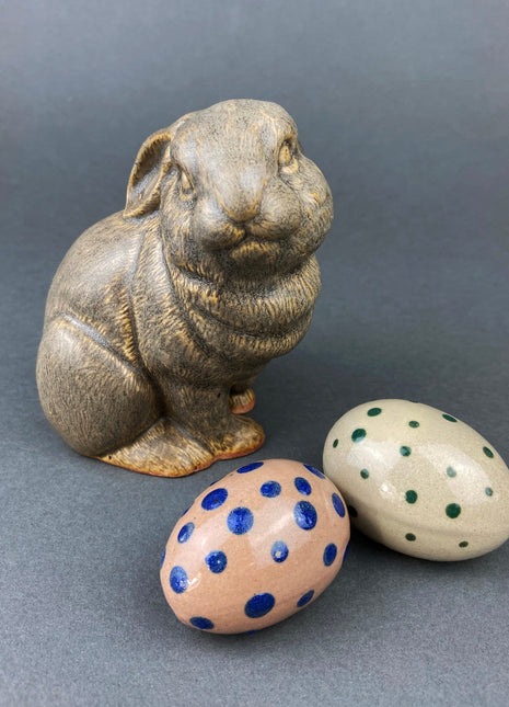 Rabbit/Bunny Figurine. Beige Ceramic Bunny. Easter/Spring Celebration. Gift Idea for holidays.