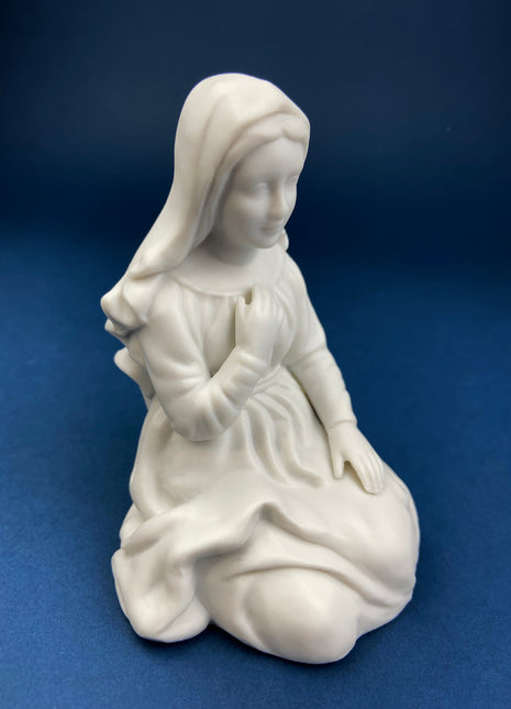 Nativity Elements by Avon. Mary / Baby Jesus / Joseph. Christmas Decoration. Three Satin Finish Porcelain Nativity Figurines.