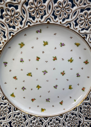 Large Antique Plate by Meissen, Germany.  Reticulated Hand Painted Serving Platter. Tea Rose Motif & Daisies. Fine Tableware. Collectibles.