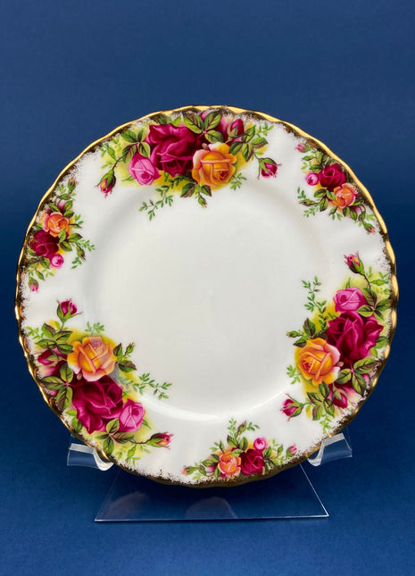 Royal Albert Dessert Plate. Old Country Roses Motif. Fine Dining. Replacements. Gift for Her.