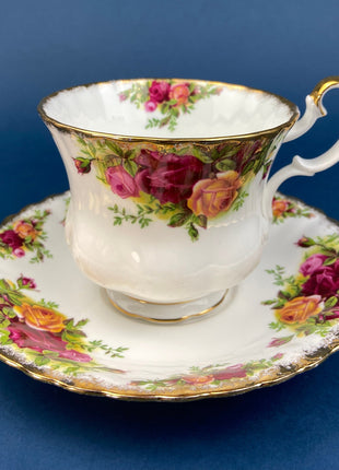 Royal Albert Cup and Saucer. Old Country Roses Motif Tea/Coffee Set. Made in England. Replacements. Gift for Mom. Gift for Her.
