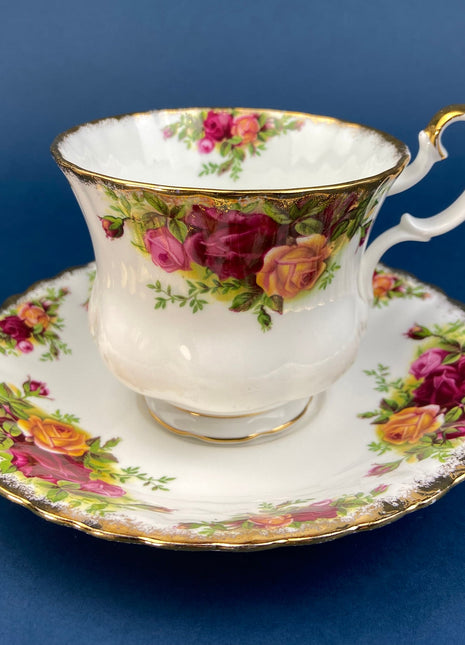 Royal Albert Large Cup and Saucer. Old Country Roses Motif Tea/Coffee Set. Made in England. Replacements. Gift for Mom. Gift for Her.