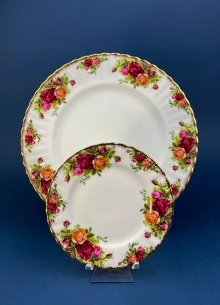 Royal Albert Dessert Plate. Old Country Roses Motif. Fine Dining. Replacements. Gift for Her.
