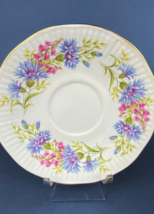 Vintage Tea Cup and Saucer. Queen's Fine Bone China. Hand Painted Corn Flowers. Wild Flowers Pattern. Rosina China Co Ltd. Made in England.
