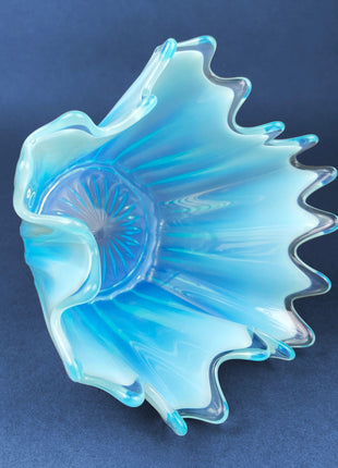 Fostoria Heirloom Glass Splash Bowl. Opalescent Blue Ruffled Serving Bowl. Collectible Tableware. Fine Dining.