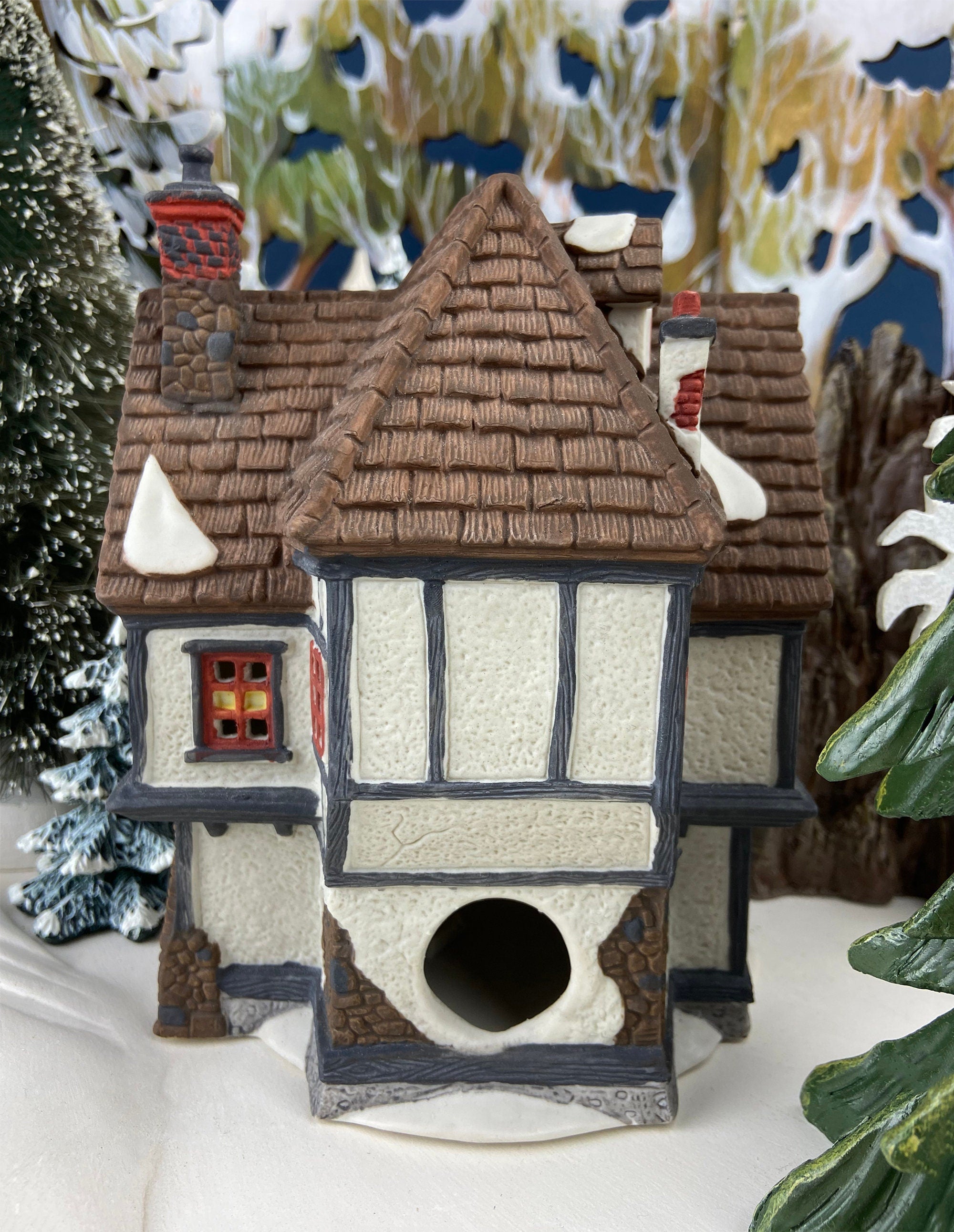 Christmas Village House by Dept 56. Illuminated Public House. Sweets.  Dickens Village Series. Made in Taiwan. Christmas Village/Diorama.