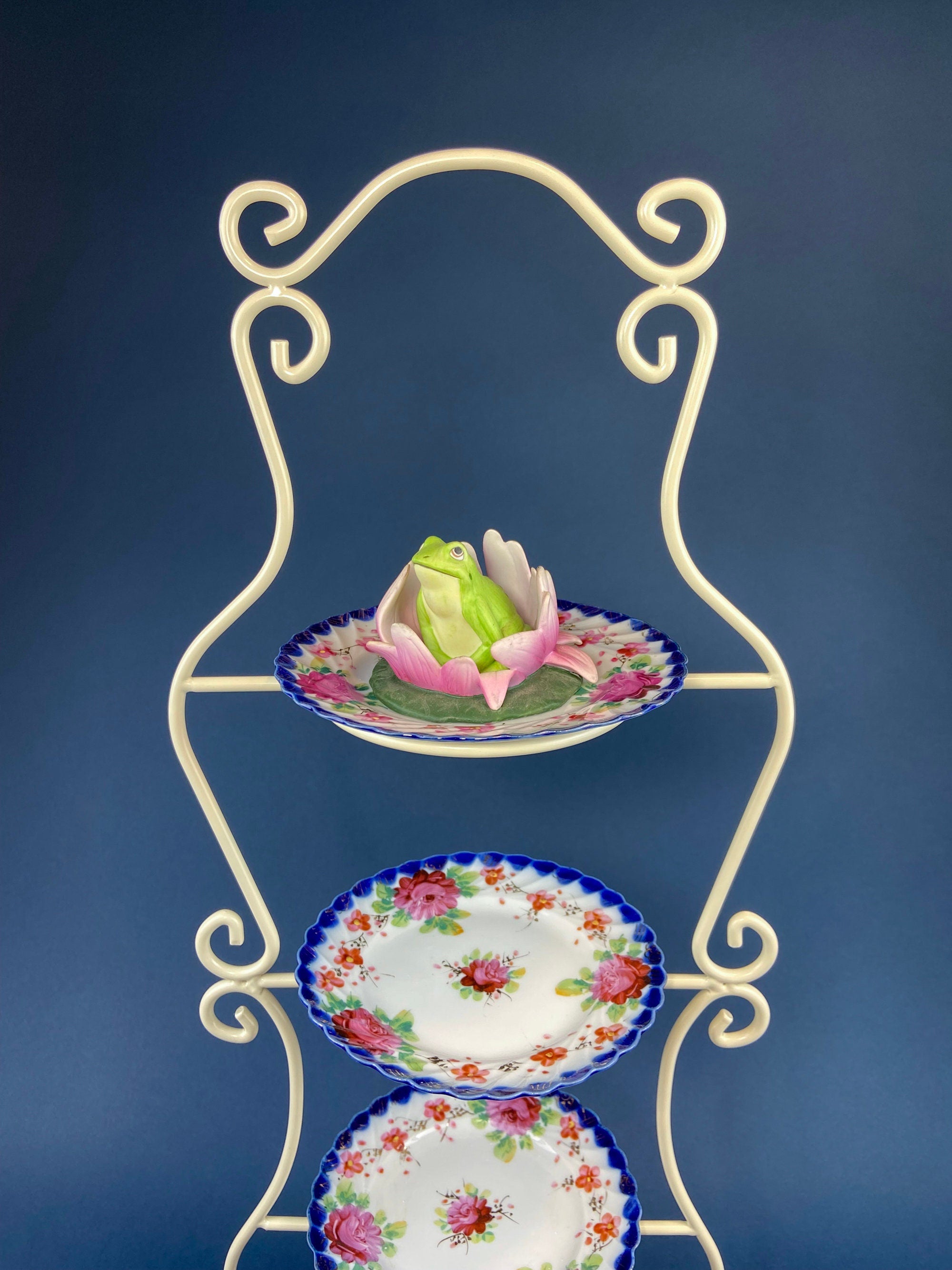 TeaCup Display Stand. Vintage Design 4 Tier Metal Display Rack. Store ...