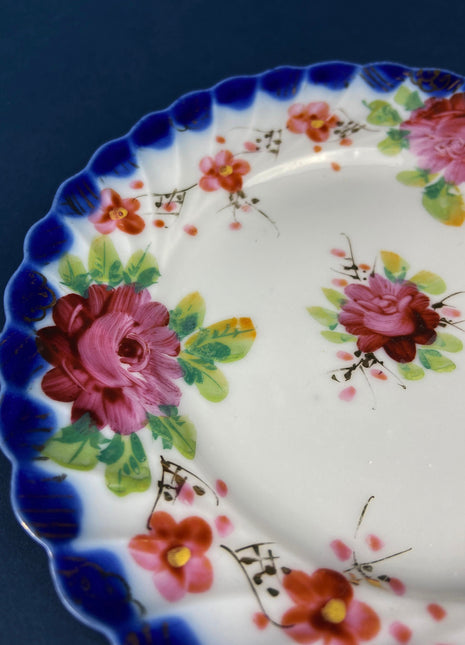 Set of Four Serving Plates. 6" Salad or Dessert Plates. Hand-Painted Cobalt Blue With Red Roses and Scalloped Rim. Collectible Porcelain.