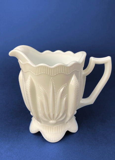 Milk Glass Creamer or Sauce Dish. 3-Dimensional Leaf Motif. Quilt Pattern. Serving Dish. Scalloped Edge Creamer or Saucier. Fine Dining.