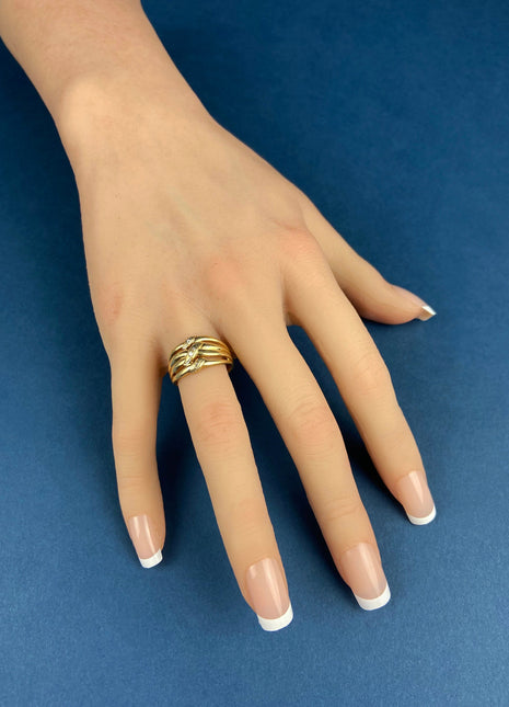 Vintage 10k Gold Ring with 5 Blue Topaz Stones