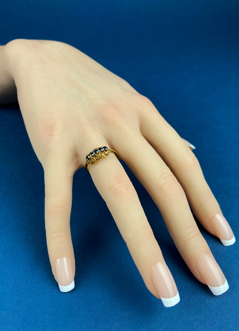 Vintage 14k Gold Sapphire Filigree Ring, Size 5 3/4.