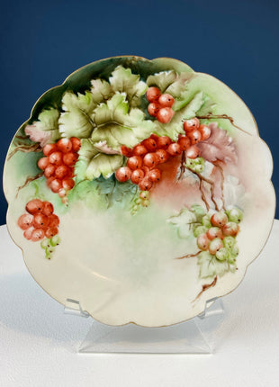 Antique Dessert Plate with Hand-Painted Strawberries. Hutschenreuther Porcelain, 1914. Modern Farmhouse, French Country. Collectible.