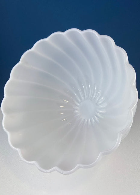 Extra Large Very Deep Salad Bowl. Shell Shaped Milk Glass Serving Bowl. White Table Centerpiece. Modern Farmhouse. Cottagecore. Wedding.