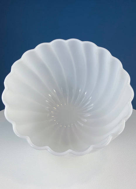Extra Large Very Deep Salad Bowl. Shell Shaped Milk Glass Serving Bowl. White Table Centerpiece. Modern Farmhouse. Cottagecore. Wedding.