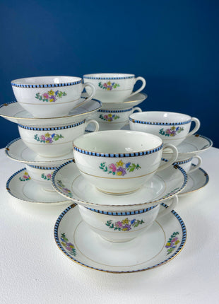 Noritake Dinner Set. Sheridan U.S. Design. 4 Dinner Plates, Large Oval Serving Bowl, 8 Cups & Saucers. Classic Minimal Look.