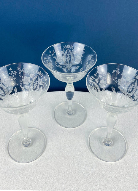 Vintage New Martinsville Tall Sherbet Champagne Glasses. Set of 7 Prelude Etched Stemware. Highly Collectible Barware. Wedding Registry.