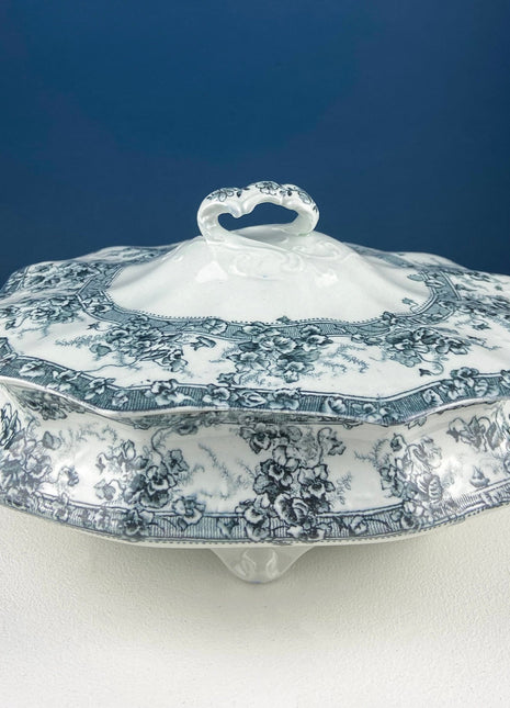 Antique Wedgwood Porcelain Tureen. Oval Soup Serving Dish with Black/White Motifs and Reliefs. Scalloped Edges. Family Dining. Holiday.