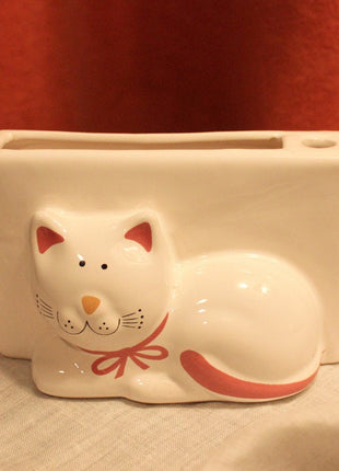 Note Paper and Pen Holder. Pottery Box Decorated with Hand Painted Kitty Made in Brazil.