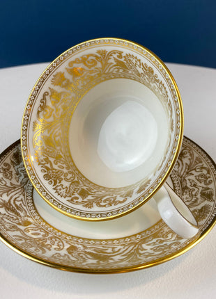 Antique Wedgewood Porcelain Tea Cup and Saucer. White & Gold Florentine Pattern. Stunning Hand Painted Rim. Dining Room Decor. Wedding Gift.