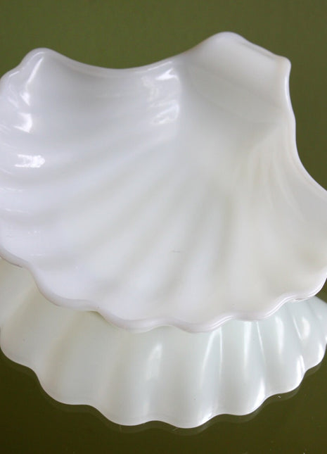 Candy Bowl or Milk Glass Berry Bowl. Seashell Shaped Dish. Shallow Bowl. Collectible Milk Glass for Home or Wedding Reception Use.