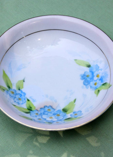 Berry Porcelain Bowl with Forget Me Not Flowers