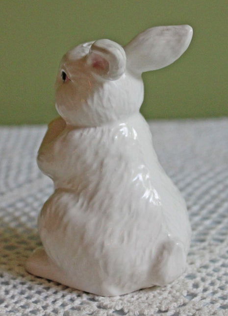 Salt or Pepper Shaker. White Porcelain Bunny Figurine as Salt or Pepper Shaker. Funky Table Ware.