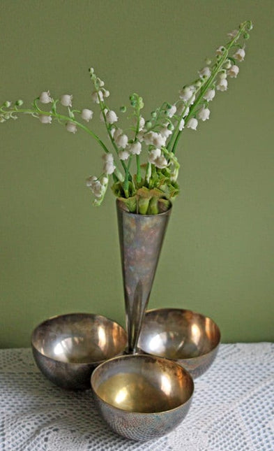 Silver Plated 3 Bowls Cluster with Vase in Center by Mesa, Italy